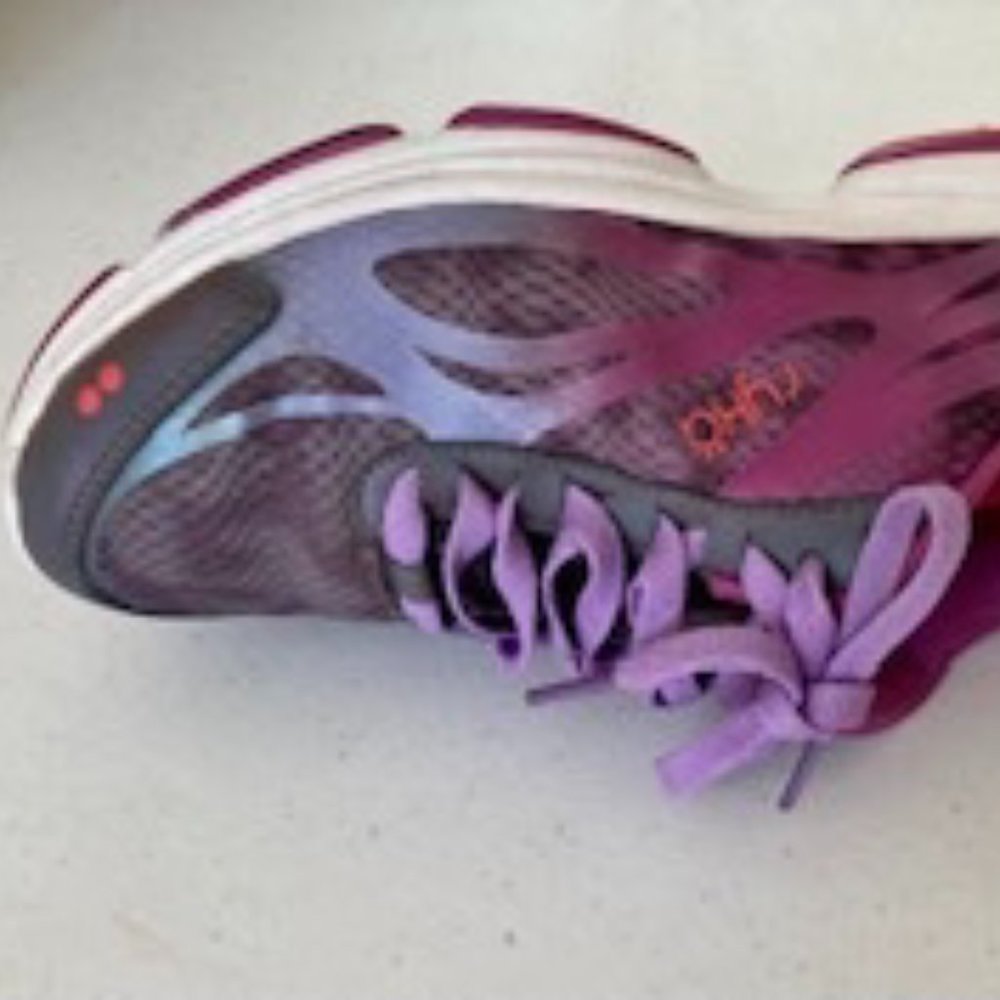 Women's Grey and Light Purple  Ryka Sneakers Size 6.5